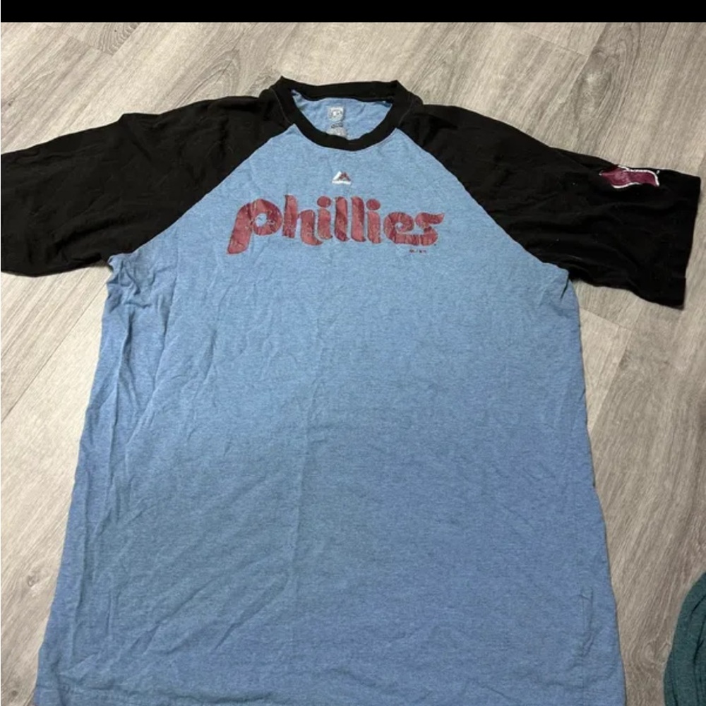 Blue and Black Graphic T-Shirt